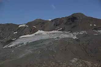 Vue du glacier depuis le sommet de la pointe des Lessières au sud-ouest en août 2015.
