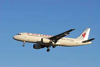 C-FTJP, l'Airbus A320 d'Air Canada impliqué dans l'accident, photographié en avril 2008.