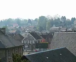 Tours de Luynes, vues depuis le terre-plein sud de Saint-Denis.