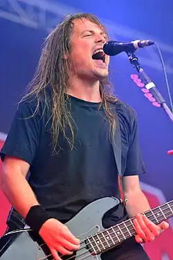 Description de l'image Airbourne - Justin Street – Elbriot 2014 05.jpg.