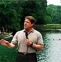Al Gore, ancien Représentant (1976-1984) et Sénateur (1985-1992) du Tennessee, vice-président (1992-2000).