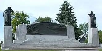 Bell Telephone Memorial&nbsp;(en), monument pour lequel Hahn a travaillé avec W.S. Allward