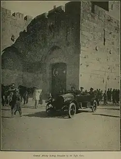 Allenby devant la porte de Jaffa en 1917.