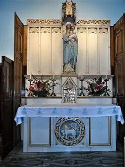 L'autel de la Vierge.