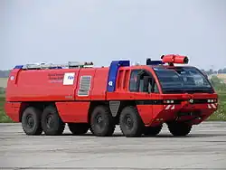Rosenbauer Panther 8x8 à l'aéroport de Leipzig-Altenburg