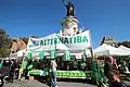L'accueil au pied de la statue Place de la République.