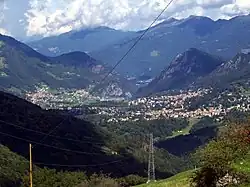 Vue de la Valsassina depuis le col de San Pietro.