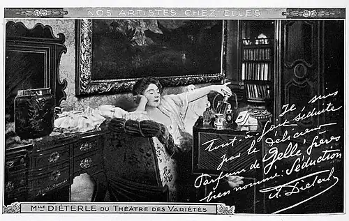 Promotion des parfums de la marque Gellé frères. Photographie d'Henri Manuel vers 1910.