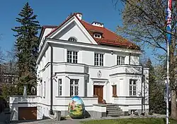 Ambassade à Varsovie.