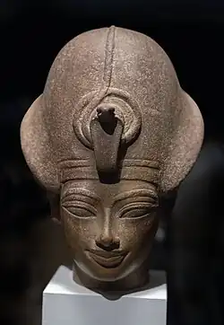 Tête en quartzite - British Museum