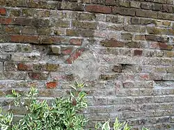 Niche obstruée, à Amiens (Somme).