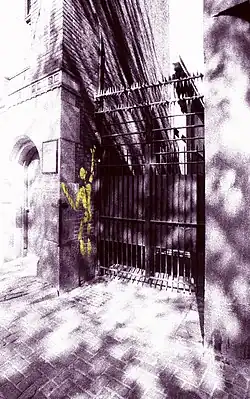 Graffiti photographié avec une pellicule Kodak 1000 ASA (Amsterdam, 1996).