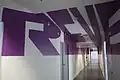 Anamorphose peinte dans le couloir d'un hôpital.