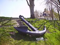 Ancre pesant 2&nbsp;580&nbsp;kg fabriquée aux forges en 1861.