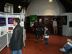 La salle d'accueil du premier Planétarium de Reims.