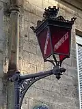 Ancien candélabre de caserne de pompiers.