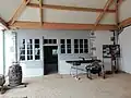 Atelier, extérieur, vu depuis le hangar
