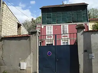 Ancien séchoir de blanchisserie à Cachan.