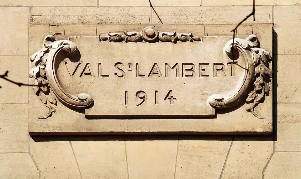 Cartouche « Val St Lambert 1914 ».