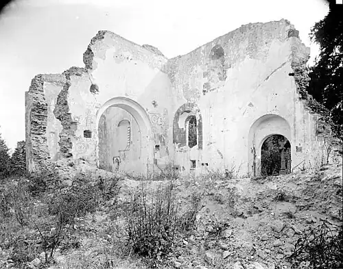 L'église au début du XIXe&nbsp;siècle.