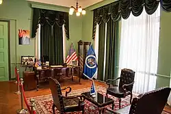 Le bureau de l'ambassadeur.