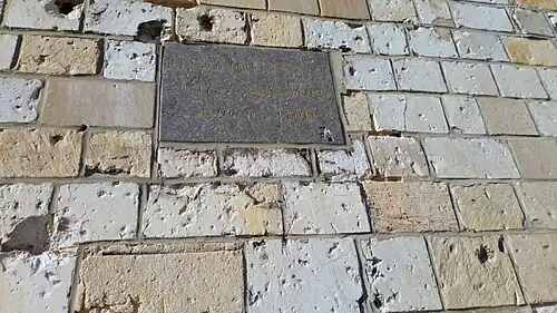 Ancienne collégiale Saint-Étienne de Corbie, plaque à la mémoire de Colette de Corbie.