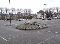 Ancienne place d'armes du quartier Tilly à Évreux.