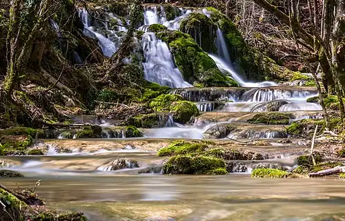 Cascade de Toberia, sur un petit affluent de rive gauche de l'Araquil&nbsp;(es)