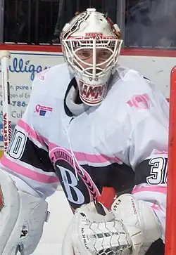 Photographie couleur d'un gardien de hockey sur glace