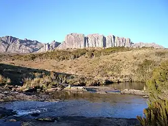 Aube sur le parc national, 2009