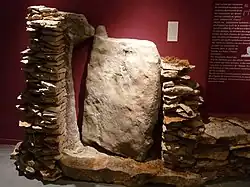 Porte du dolmen de la Jacquille