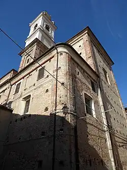 Angle sud-est émoussé