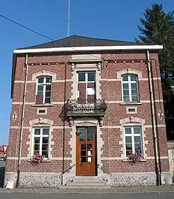 Maison communale, façade de devant.