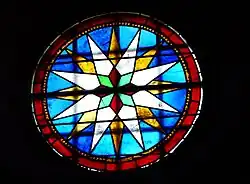 Vitrail latéral du chœur.