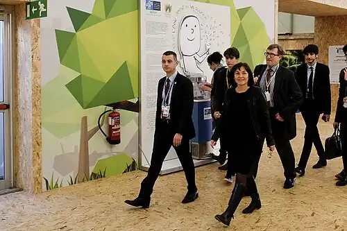 Annick Girardin dans les espaces « Générations climat » du Bourget, lors de la COP 21.