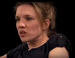 Anniek Pheifer (VFB : Fanny Roy):Sanne.