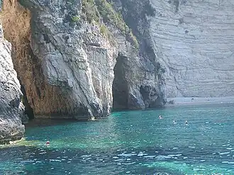 Grottes au nord-ouest de l'île