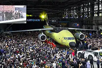Antonov An-178, au sortir du hangar d’assemblage