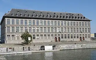 La caserne en août 2012.