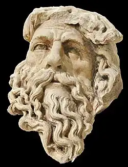 Tête d'apôtre avec restes de polychromie (cathédrale).