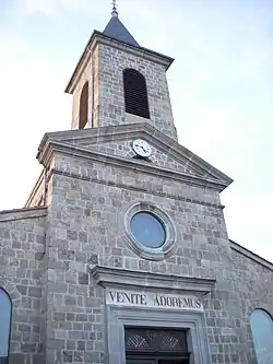 Église d'Apinac.