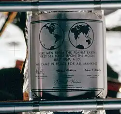 Plaque lunaire d'Apollo 11.