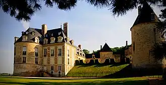 Le château d'Apremont-sur-Allier.