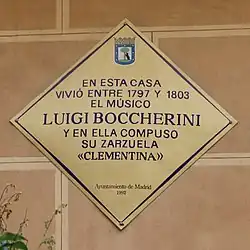 photo : plaque apposée sur une mur.