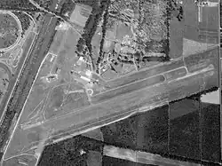 Aérodrome d'Arcachon le 16 juin 2000 avec la piste 08/26