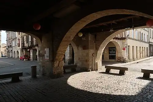 Arcades de la place Gambetta.