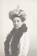 Marguerite vers 1901.