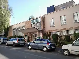 Entrée du bâtiment.