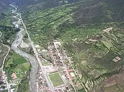 Vue aérienne de la ville.