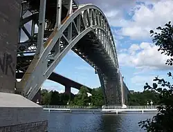 Le pont Est, partie sud.